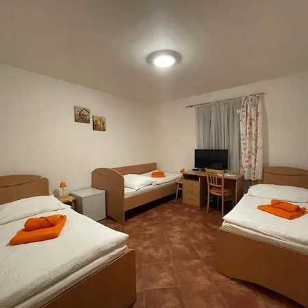 Vezka Guest house 3*